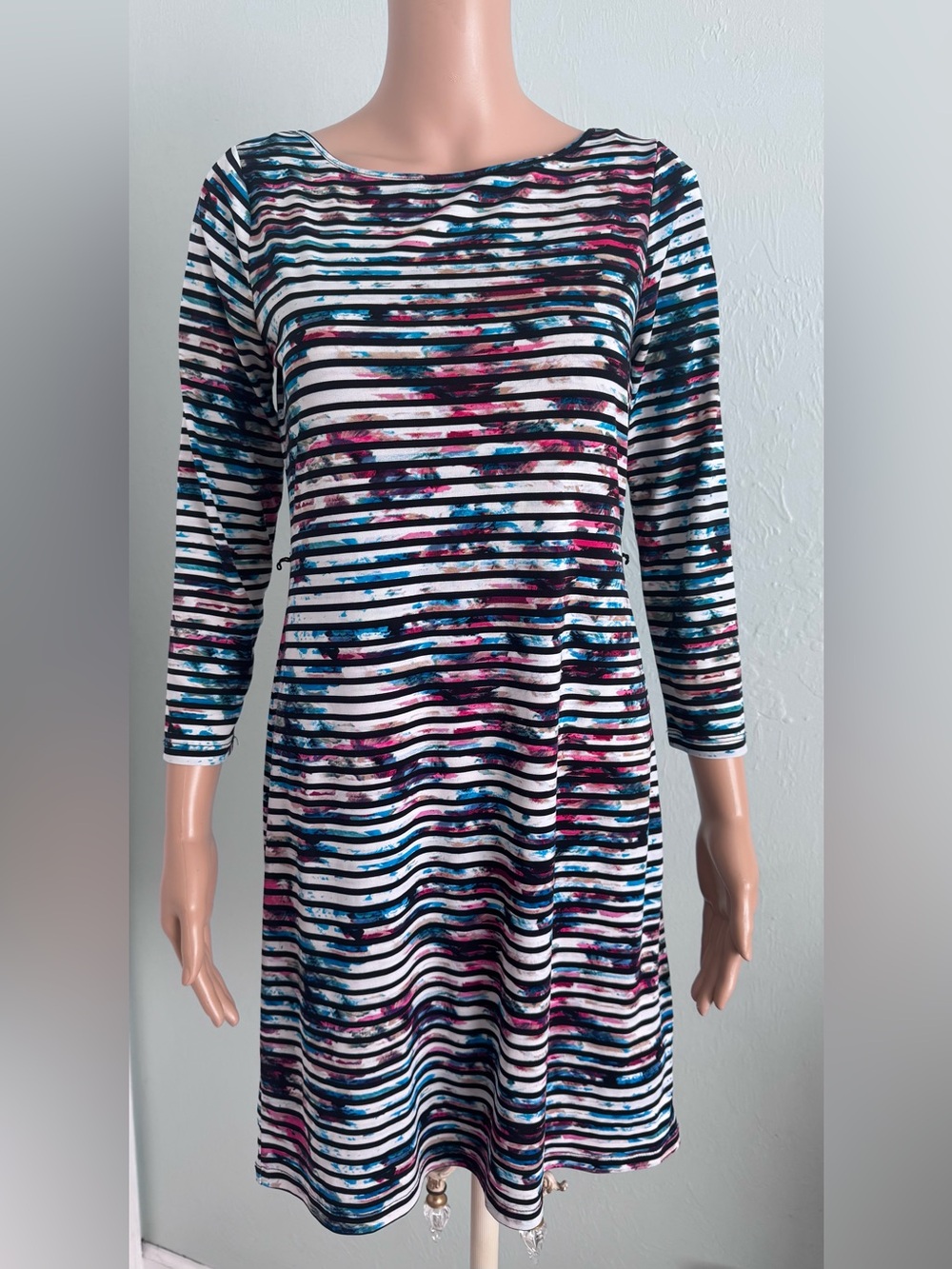 Ivanka Trump striped watercolor shift dress 3/4 sleeve